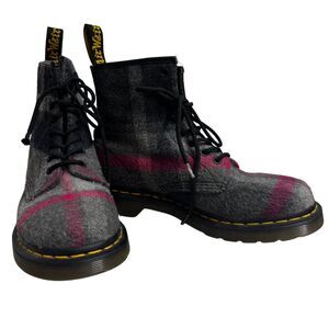 Dr. Martens Castel Wool Boots - Black Gray Plaid, Size 8